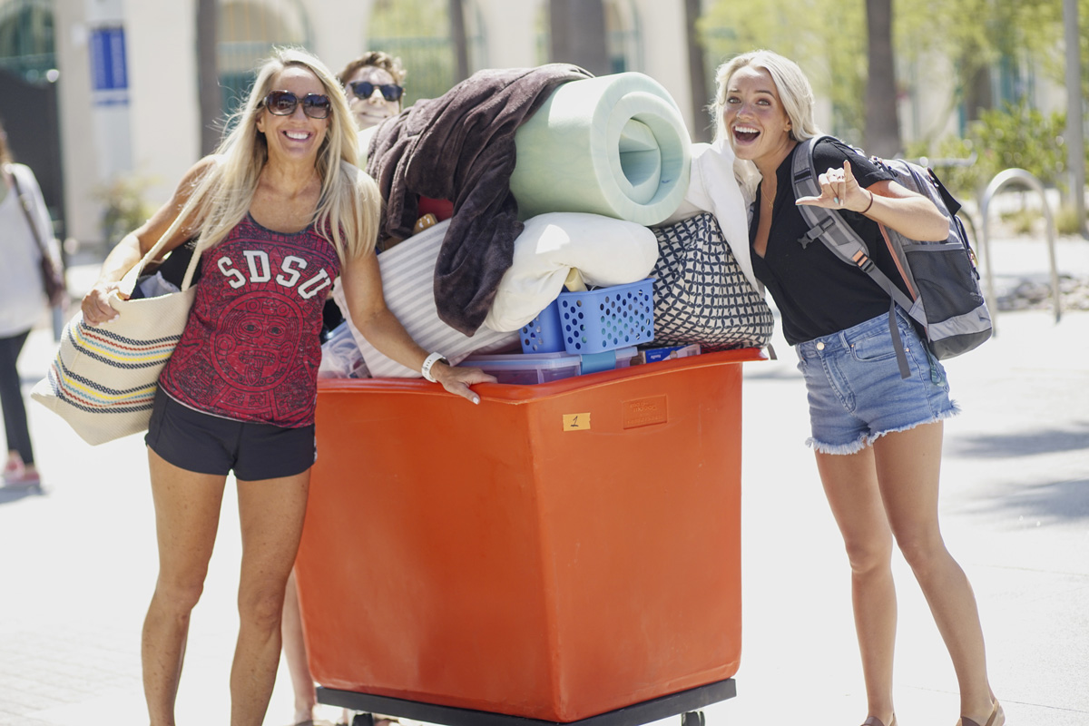 New students pose for a photo on move-in day on Aug. 22, 2019. ​